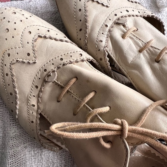 Anthropologie Womens Lace up with Cut out design Shoes. Brand Latigo - Picture 6 of 6